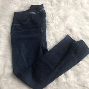 Simply Vera by Vera wang skinny jeans, NWOT,